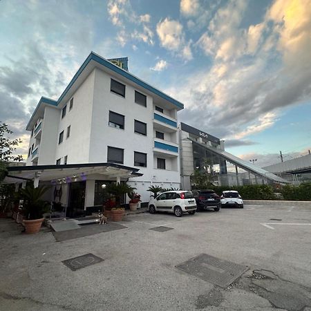 Hotel Clinton カゾーリア エクステリア 写真