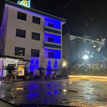 Hotel Clinton カゾーリア エクステリア 写真