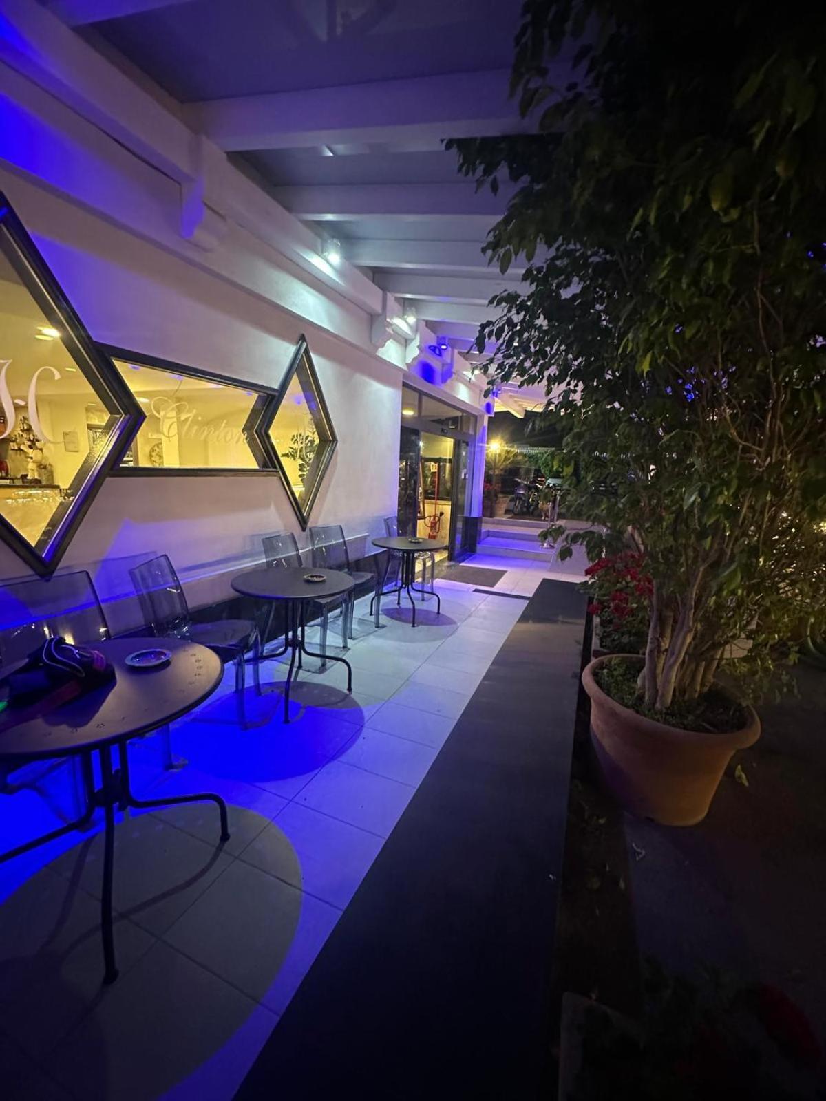 Hotel Clinton カゾーリア エクステリア 写真